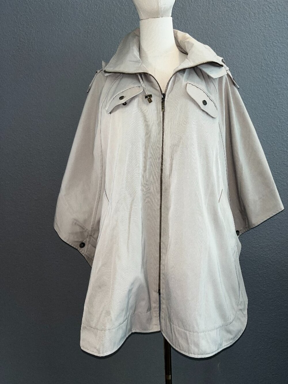 Cole Haan Anorak Poncho Cape Rain Jacket Coat Removable Hood - Beige - NWOT - M